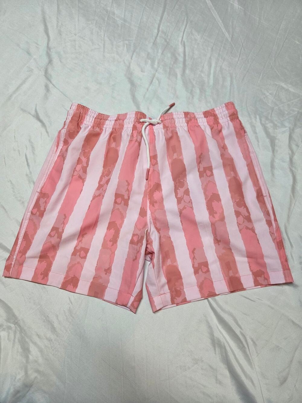 Men's Pink Striped Athletic Drawstring Shorts